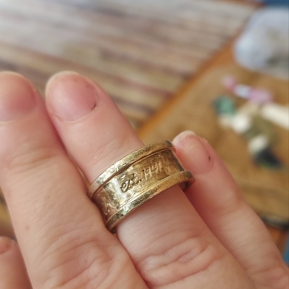 Solid silver Coach ring - Picture 3 of 5